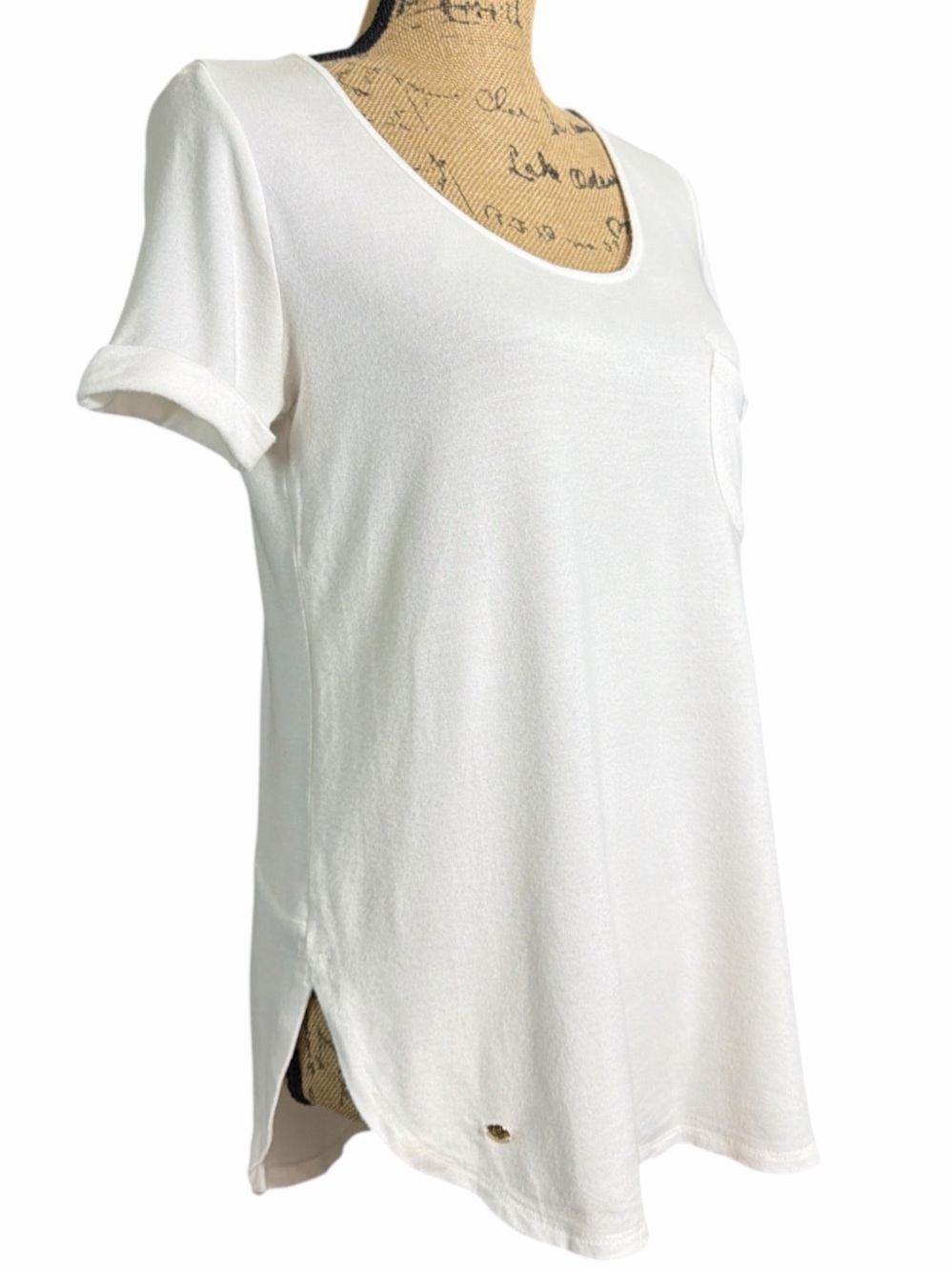 Lilly Pulitzer Luxletic White Scoop Neck Short Sleeve Tee. Size XS